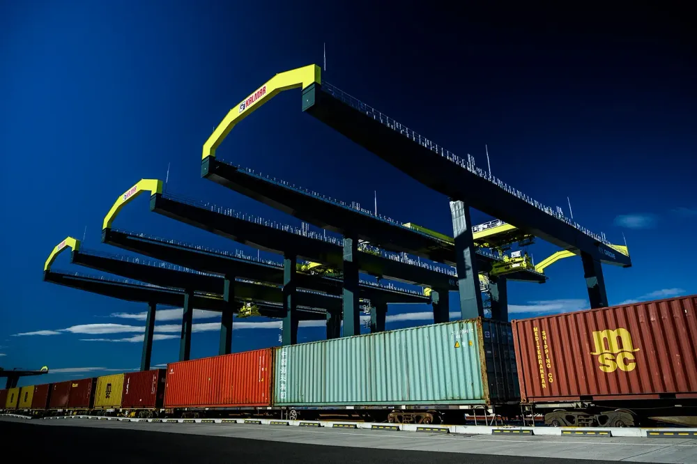 sustainability-03-rail-freight-container-terminal.webp